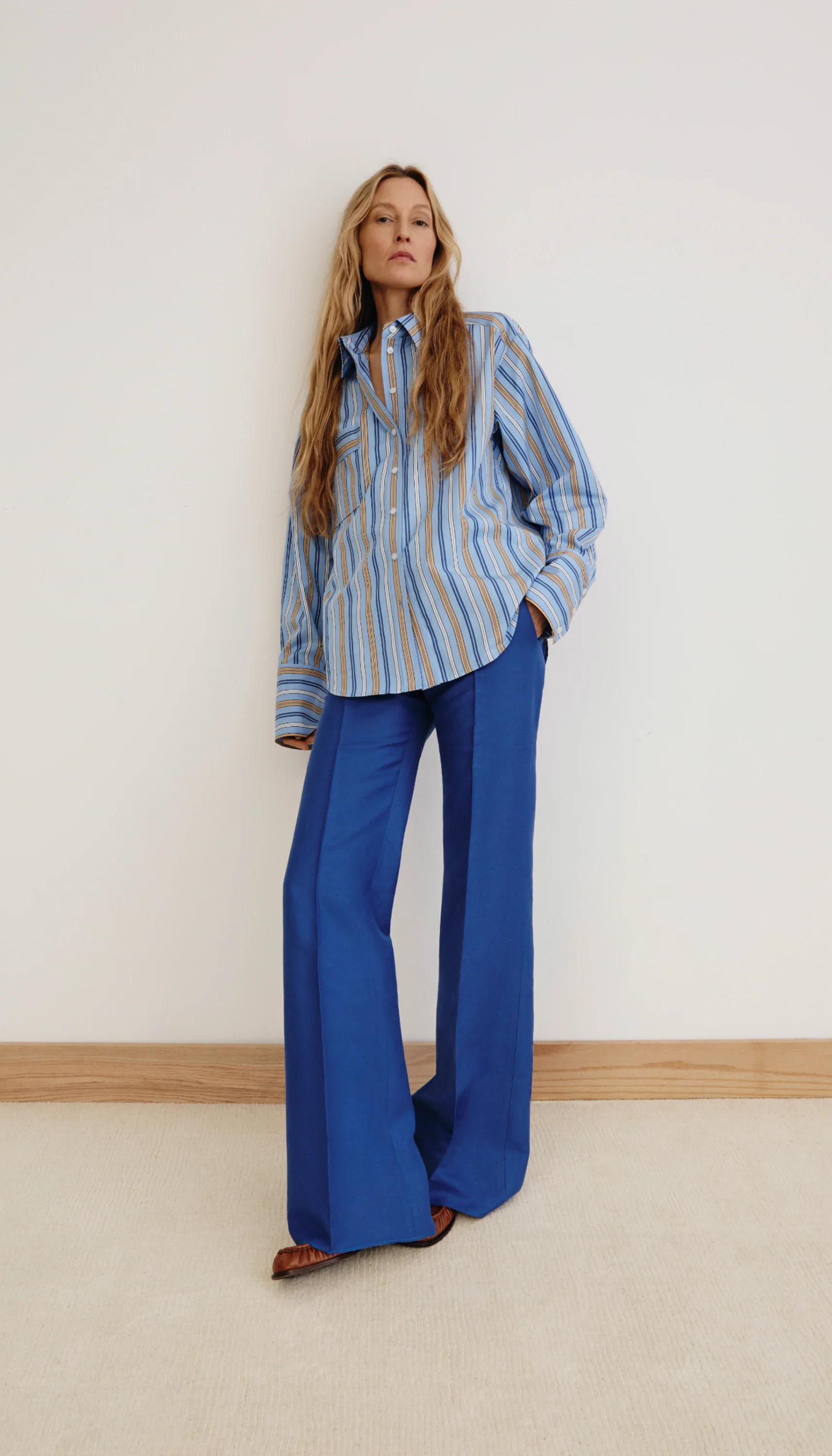 Classic Relaxed Shirt - Image 7